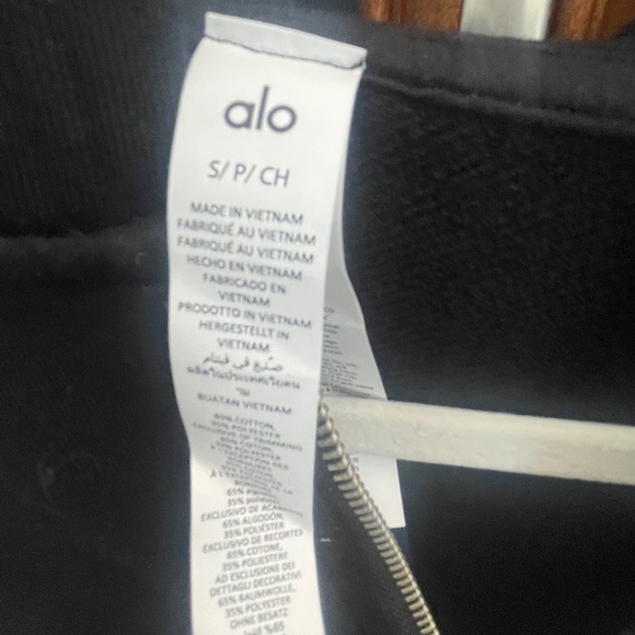 ALO Yoga Black Zip-Up Hoodie - Picture 2 of 7